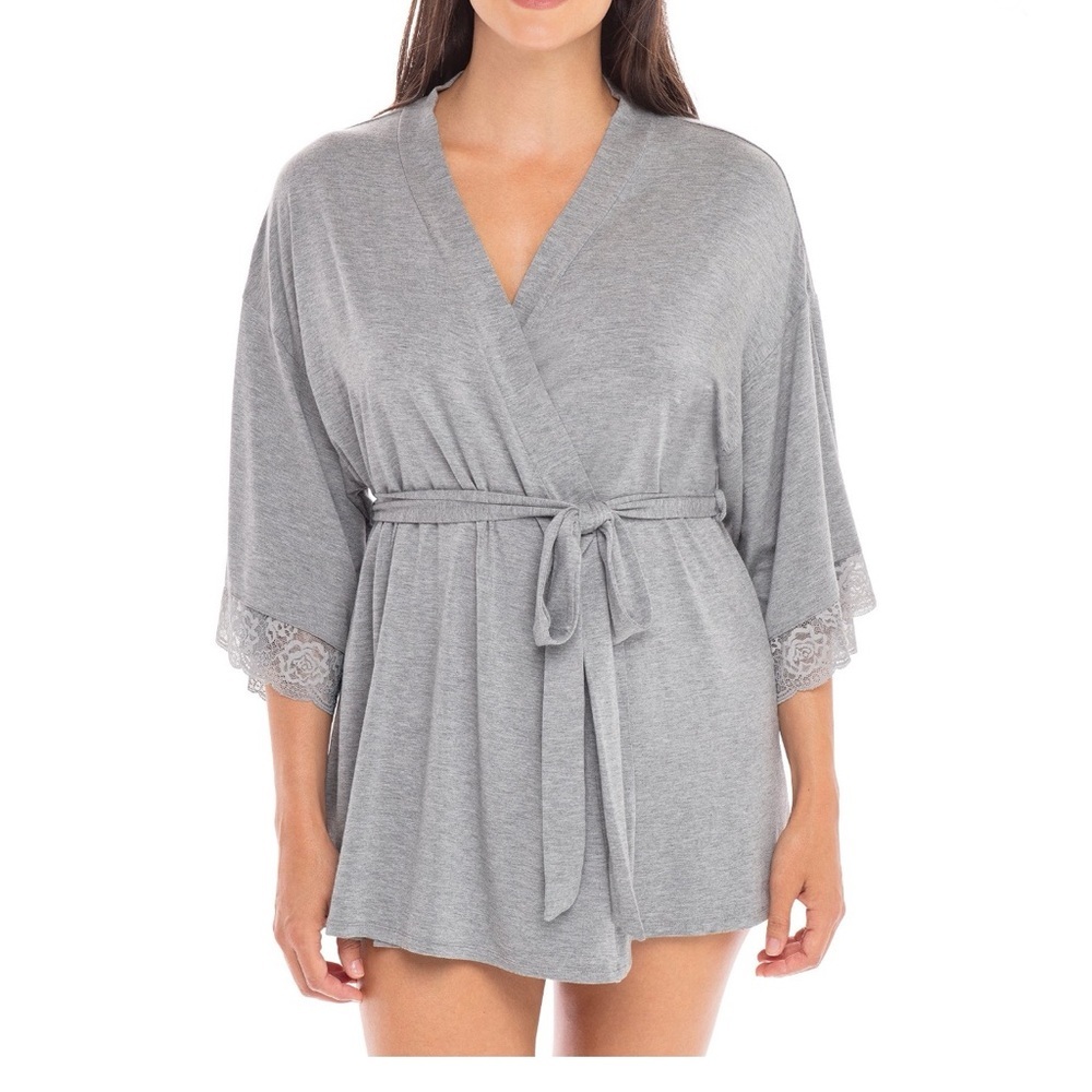 Women's Grey Lace-Trimmed Robe